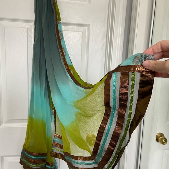 Karishma // Traditional Indian Dress & Scarf Set - Picture 13 of 15